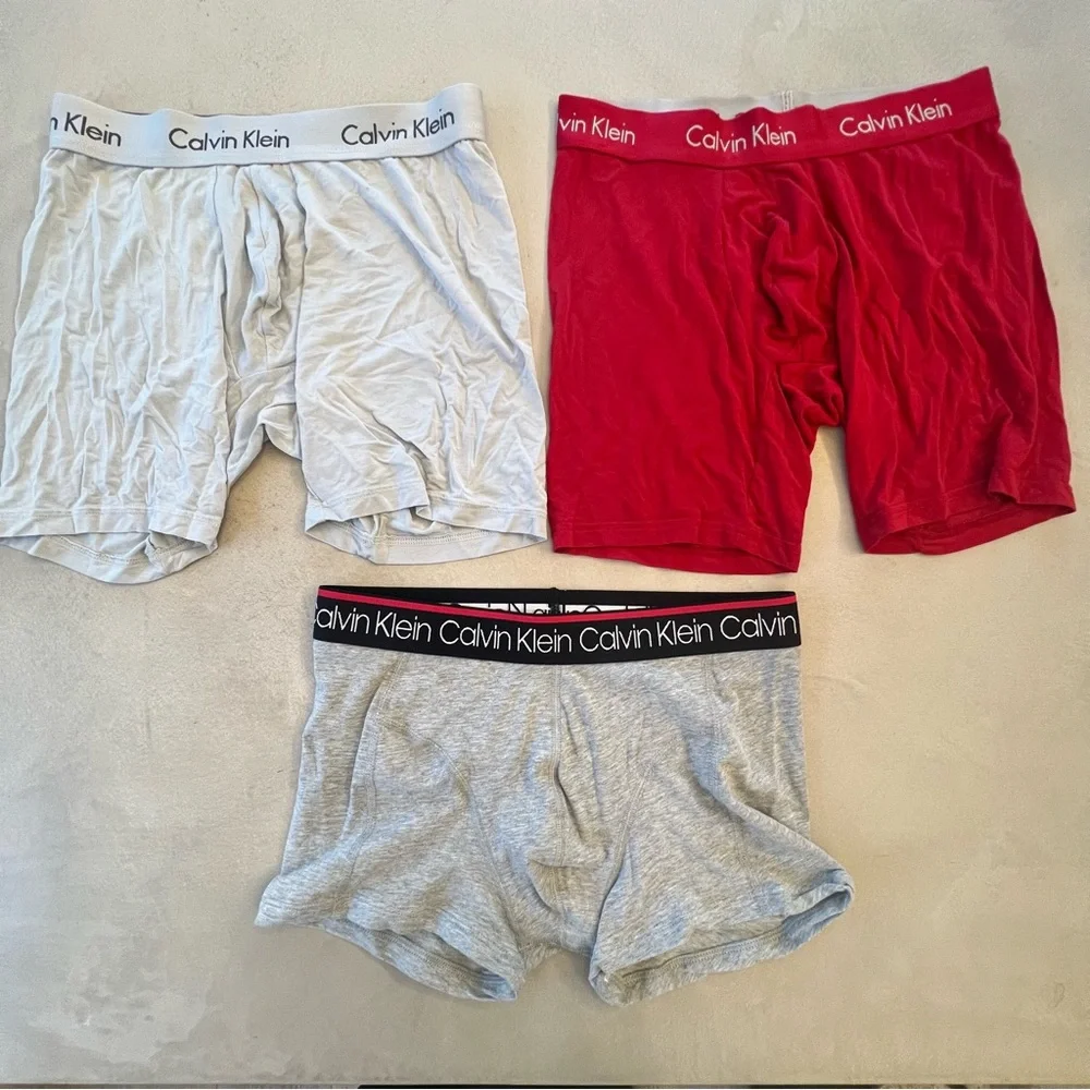 Calvin Klein Boxer Briefs Trio - Red, Gray - Small